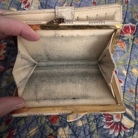 Louis Vuitton Vintage Damier Azur LV Kisslock Wallet 2007 Flawed! Authentic - Picture 9 of 13